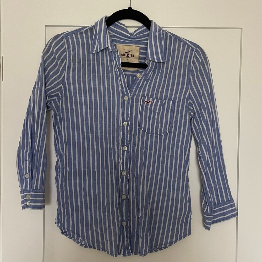 Hollister White/Blue Striped Button Down Shirt Size S